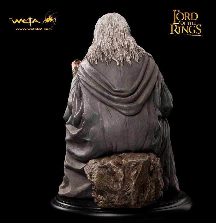 gandalf weta statue