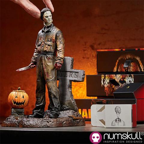 Numskull Halloween 2007 A Rob Zombie Film Michael Myers Countdown Character Figure