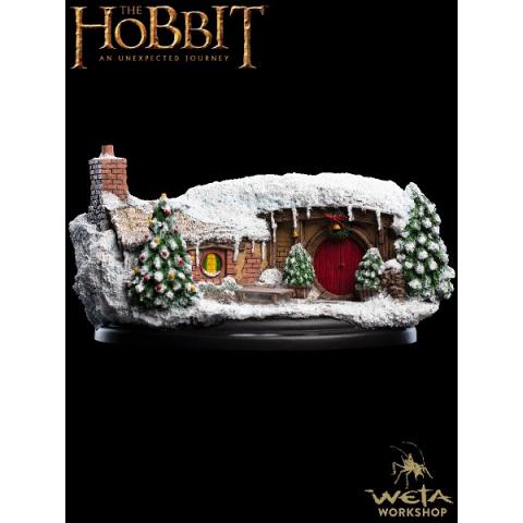 Weta Collectibles The Hobbit 35 Bagshot Row Christmas Edition Hobbit Hole Statue